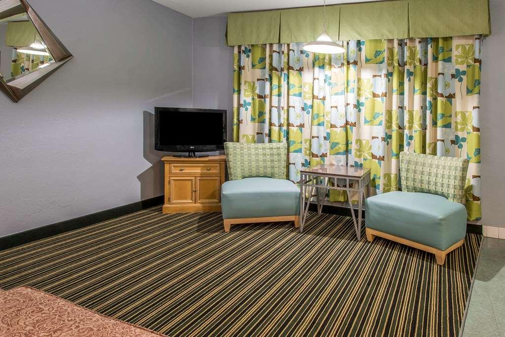 Rodeway Inn & Suites Winter Haven Chain Of Lakes Cameră foto